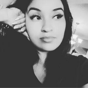 Meet your Posher, Pilar